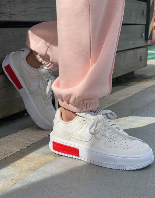 Minder dan Tijdens ~ Verleiding Nike – Air Force 1 Fontanka – Sneaker in Phantomweiß und Rot | ASOS