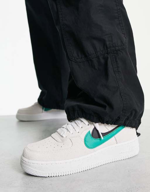 Nike Air Force 1 Hi sneakers in off-white and green, 2 of 4