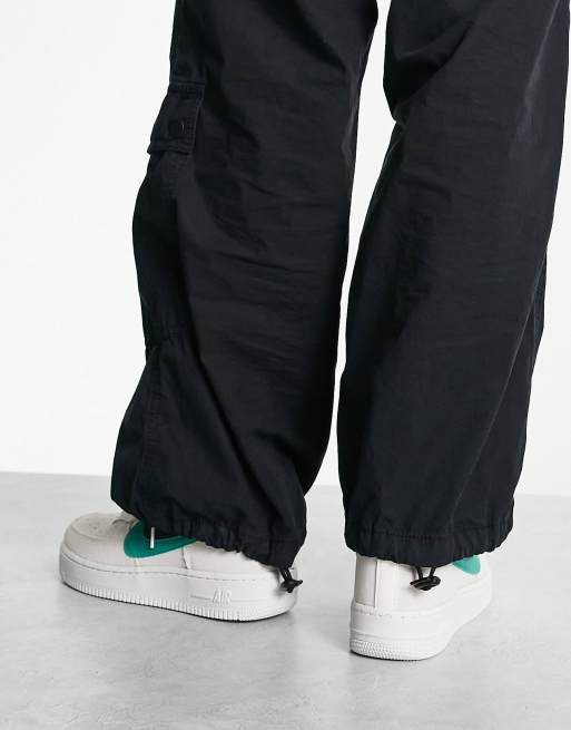 Nike Air Force 1 Hi sneakers in off-white and green, 4 of 4