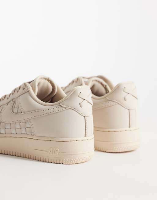 Nike Air Force 1 Low Retro sneakers in suede intrecciato beige chiaro, 4 di 5