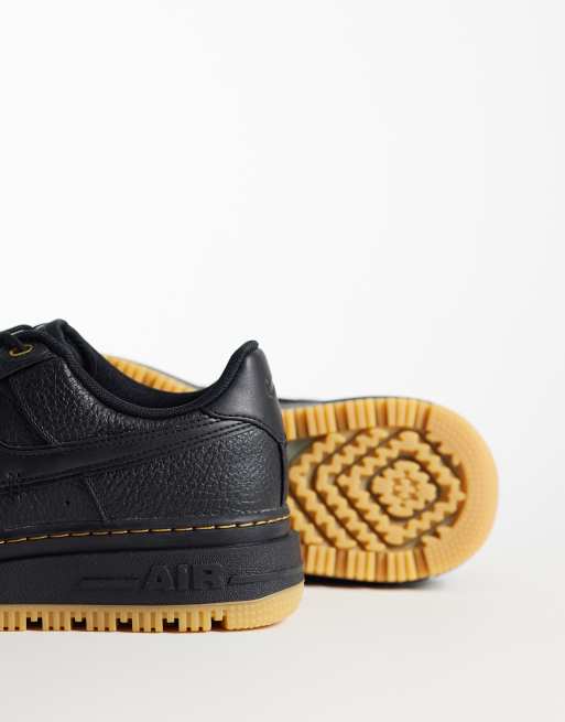 Nike – Air Force 1 Luxe – Sneaker in Schwarz mit dicker Gummisohle, 2 von 5