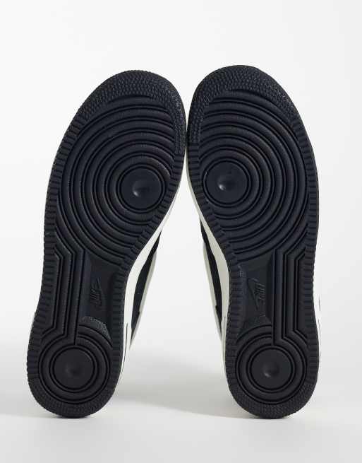 Nike Air Force 1 LV8 baskets à grosses lacets en daim noir, 5 de 5