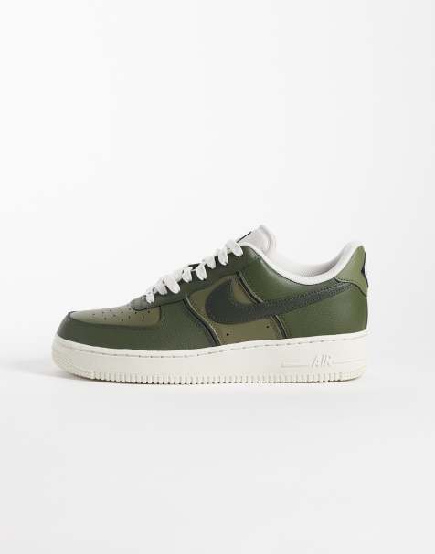 Nike Air Force 1 LV8 trainers in green - view 1