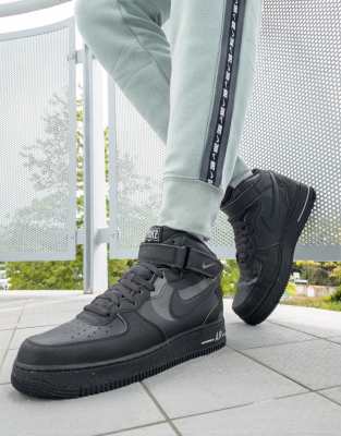 black nike air force 1