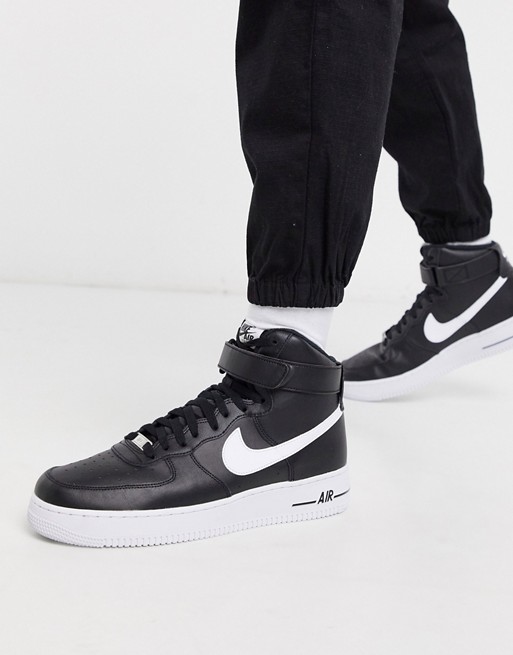 Nike Air Force 1 Mid '07 Trainers in black/white