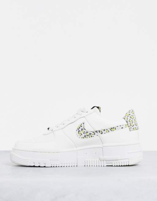 Nike Air Force 1 Pixel Baskets a imprime leopard Blanc casse