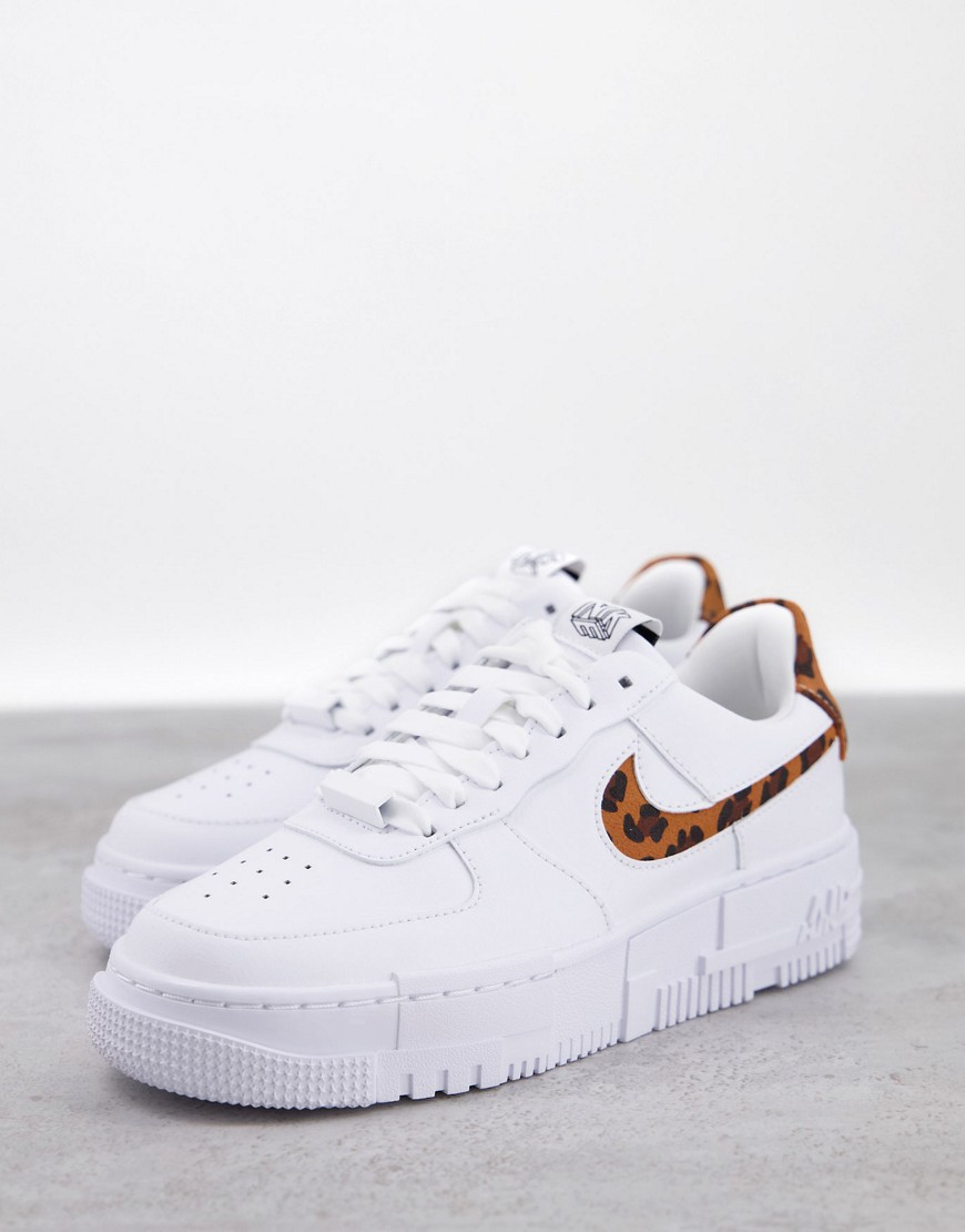 nike -  – Air Force 1 Pixel – Sneaker in Weiß mit Leopardenmuster-Mehrfarbig