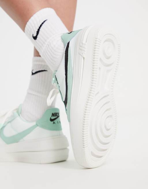 Nike minimaliste 2025
