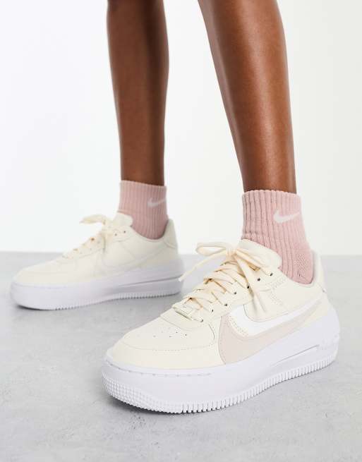 Nike – Air Force 1 – PLT.AF.ORM – Elfenbensvita sneakers