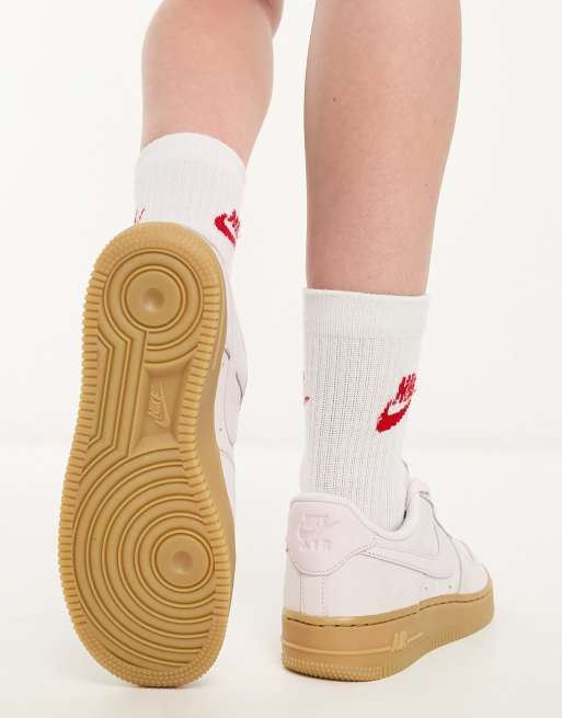 Womens nike air hotsell force 1 gum sole