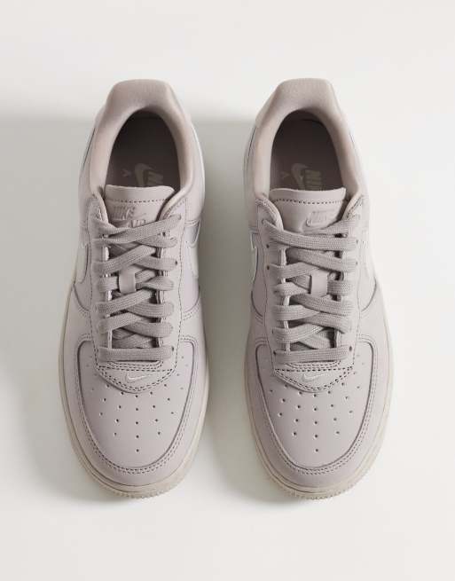 Nike Air Force 1 Retro Premium buty sportowe w jasnobrązowym kolorze, 3 z 5
