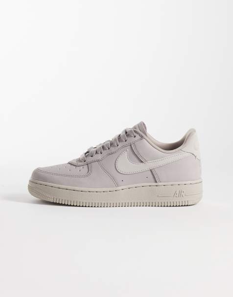 Nike Air Force 1 Retro Premium sneakers in lichtbruin - view 1