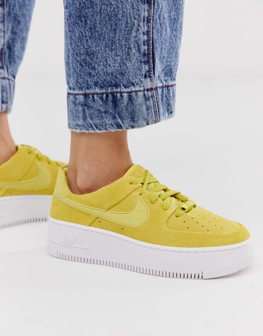 Nike Air Force 1 Sage Baskets Jaune