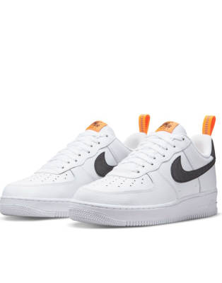 Nike Air Force 1 SE Sneakers nere e bianche ASOS