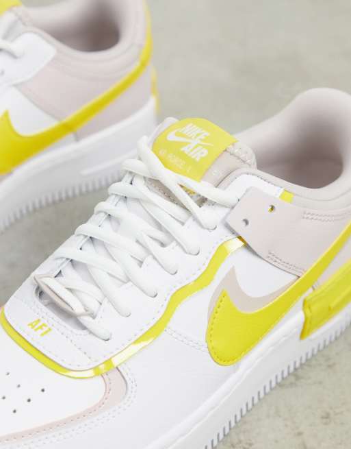 Nike Air Force 1 Shadow Baskets Blanc et jaune