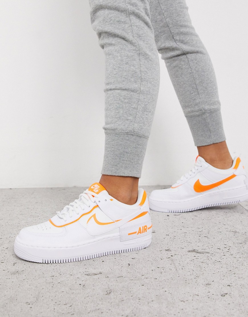 Nike Air Force 1 - Shadow - Sneakers in wit en oranje