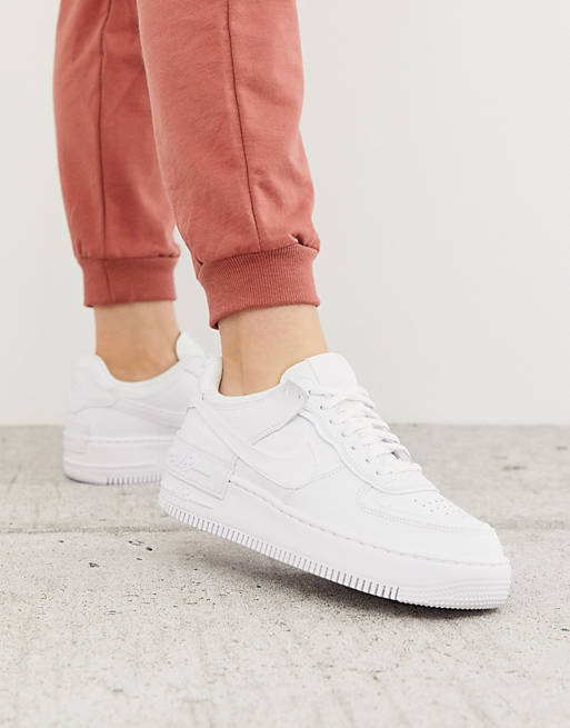 compartir cálmese Repetido Nike Air Force 1 Shadow trainers in triple white | ASOS