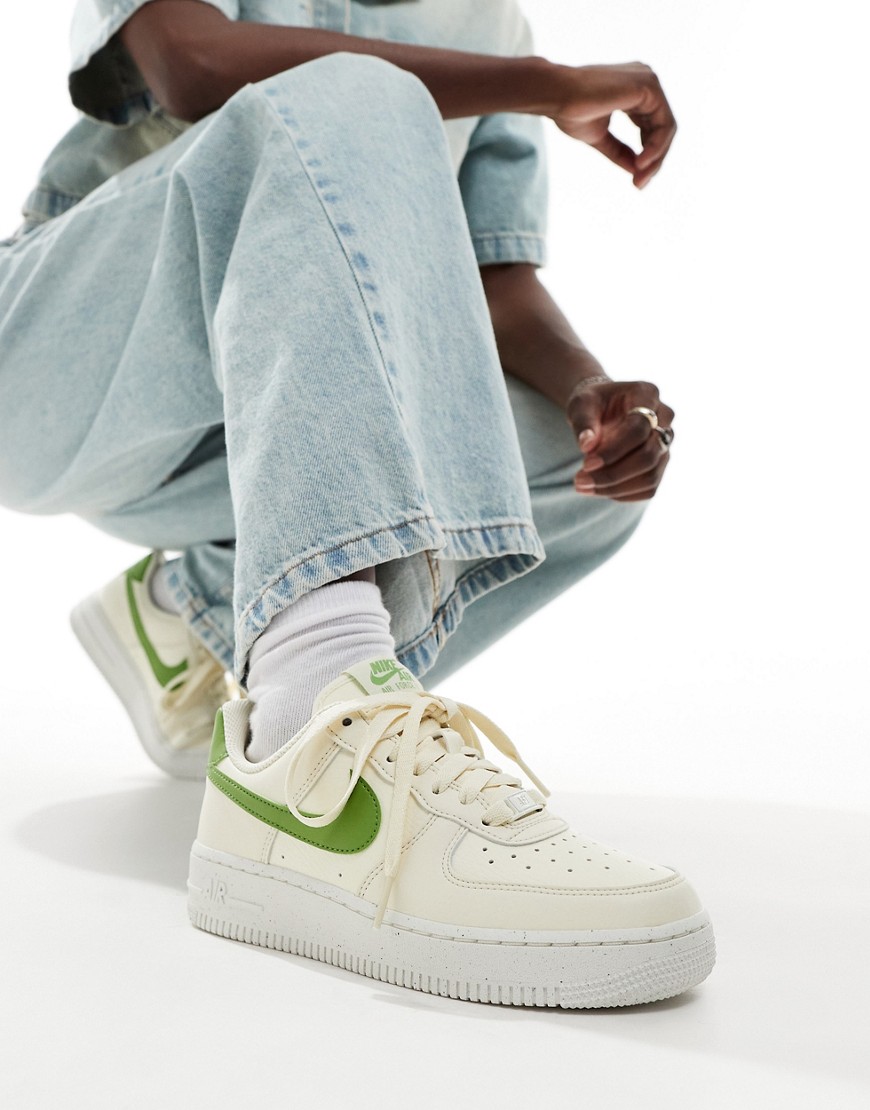 Nike Air Force 1 Sneakers In Off White And Green