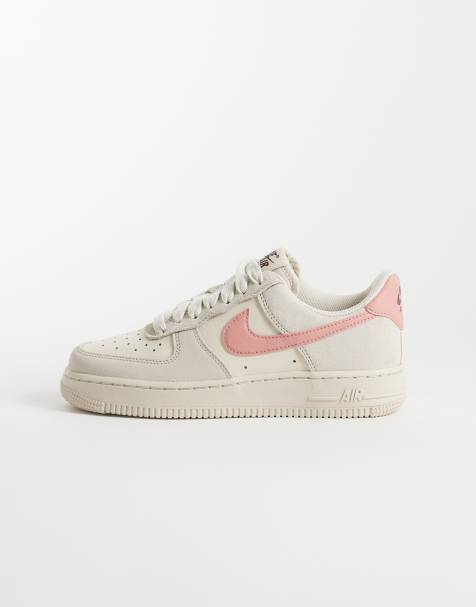 Nike Air Force 1 sneakers in sanddrift / rust pink / burgundy crush - view 1