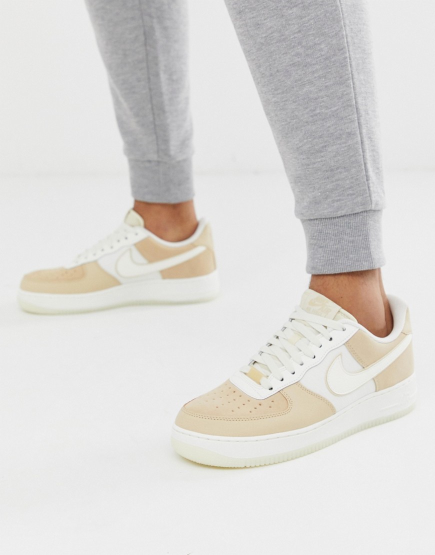 Nike air force 1 trainers in beige-Blue