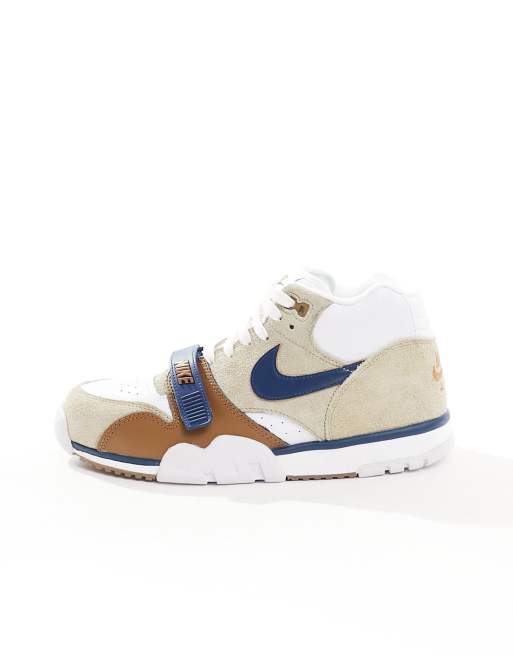 Nike Air Force 1 trainers in brown and multi , 2 of 5