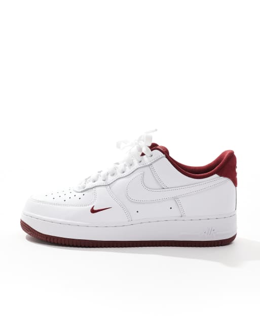 Nike Air Force 1 ホワイト/バーガンディ Nike Air Force 1 trainers in white and burgundy | ASOS