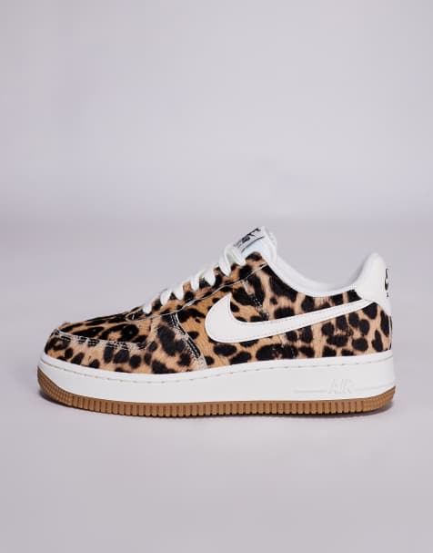 Nike Air Force 1 unisex trainers in leopard and white - view 1