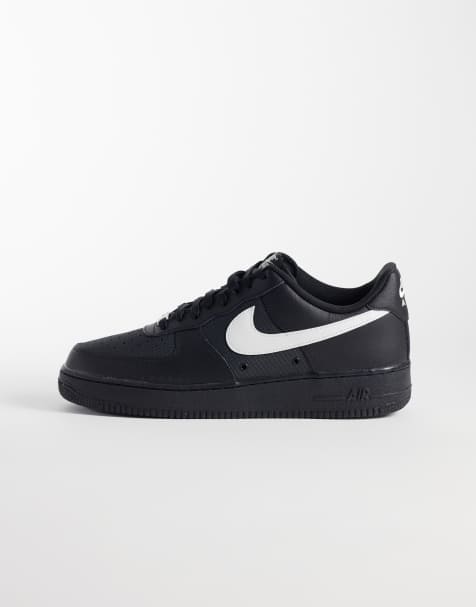 Nike - Air Force 1'07 LV8 - Sorte tech-sneakers - view 1