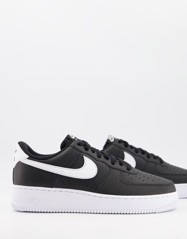 Nike Air Force 1'07 sneakers in black and white