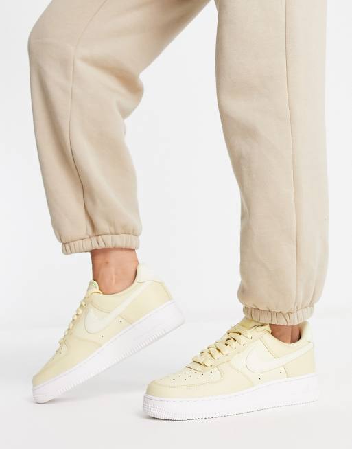nike air force jaune femme