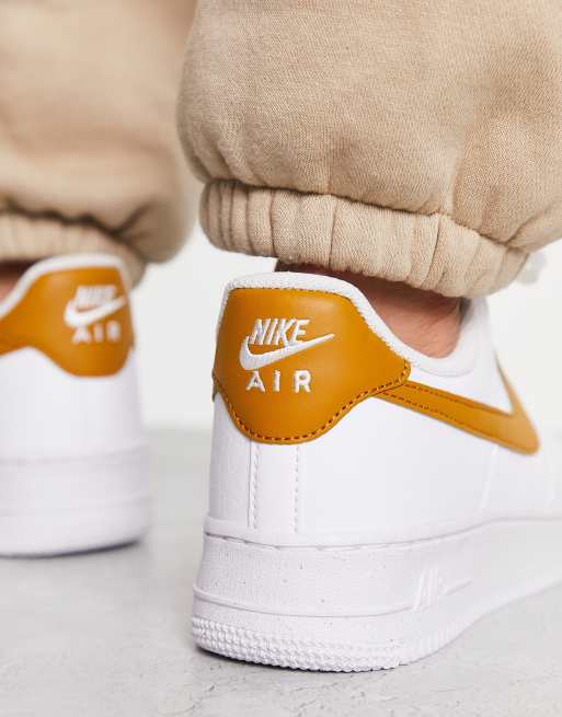 Nike Air Force 1 07 Next Nature Baskets Blanc jaune dor