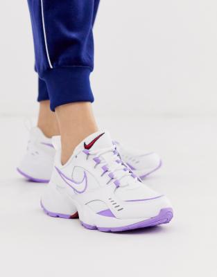 Nike - Air Heights - Sneakers in wit en lila | ASOS