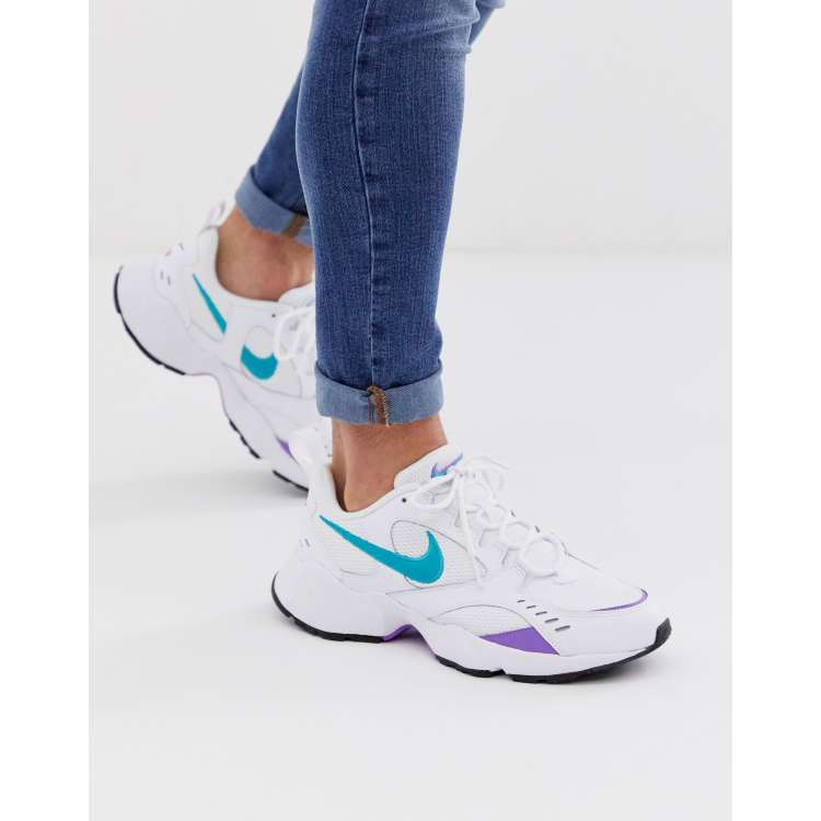 Nike Air Heights trainers in white