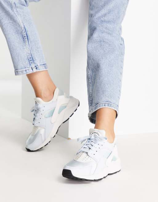 Huarache blanche et outlet bleu