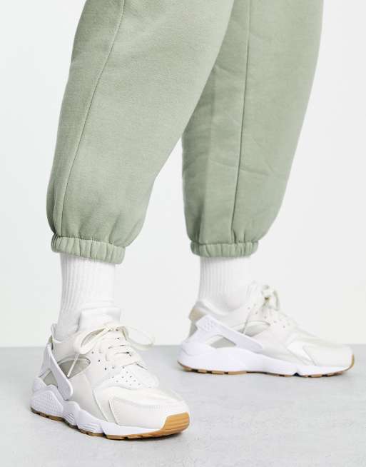 Nike Air Huarache Baskets Blanc et beige ASOS