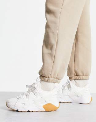 Adidas pants shop with huaraches