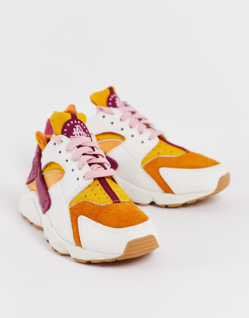 Nike Air – Huarache – Gräddvita och orange sneakers, 4 av 4