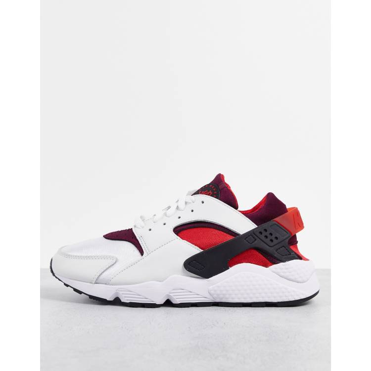 Black and shop red nike huaraches