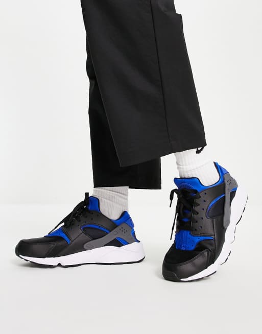 Black and blue store huaraches