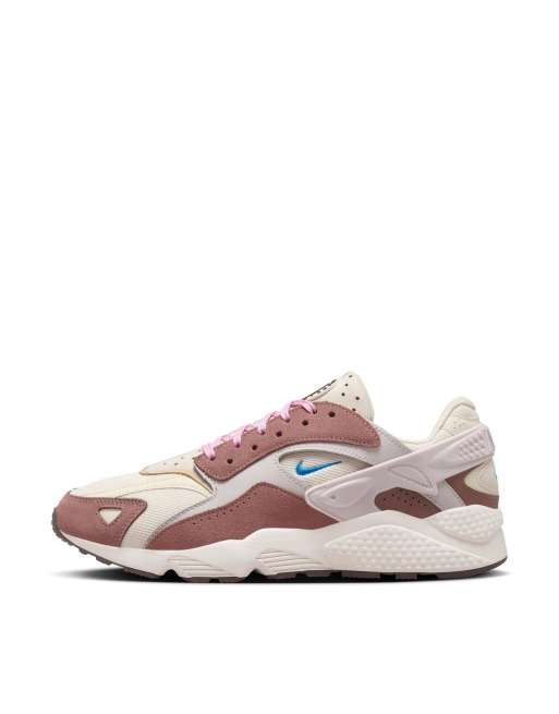 Nike Air Huarache Runner sneakers in brown and pink ASOS