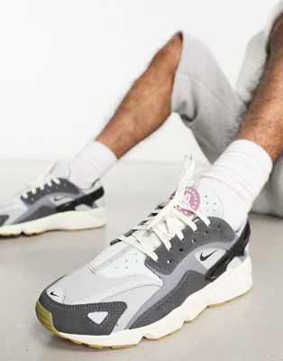 Nike Air Huarache Runner trainers in grey and black - ASOS Price Checker