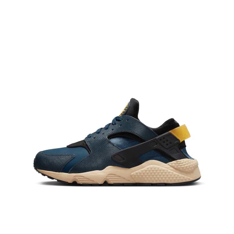 All navy blue store huaraches