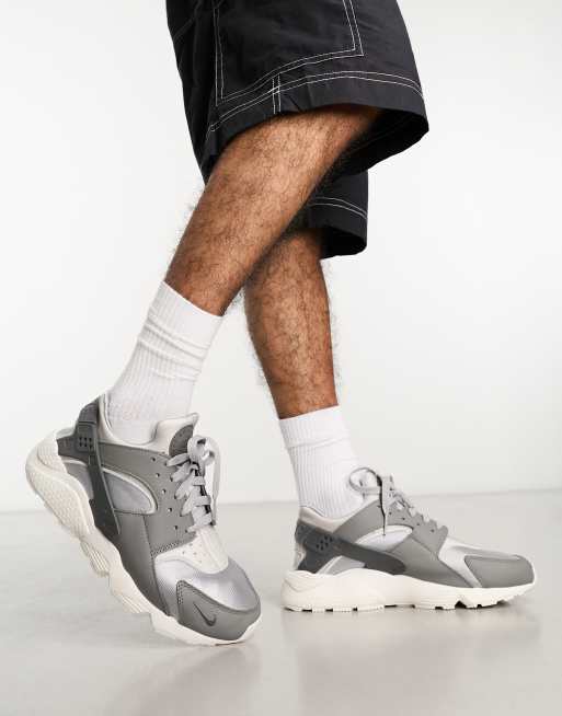 Nike Air Huarache sneakers in gray | ASOS