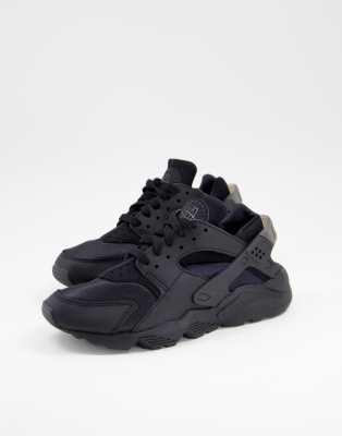 Black huarache store nike shoes