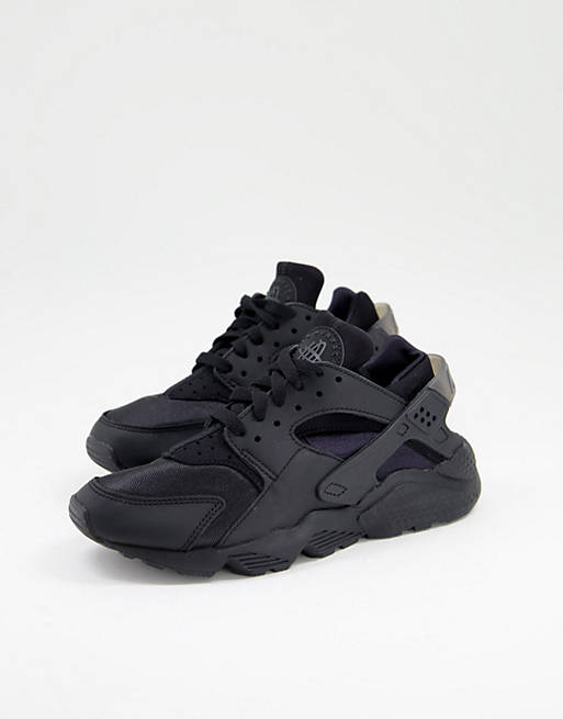 Nike Huarache sneakers in triple black | ASOS