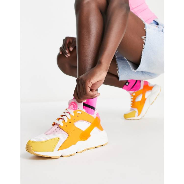 Beschaven vallei Vriendelijkheid Nike Air Huarache sneakers in white and multi - WHITE | ASOS