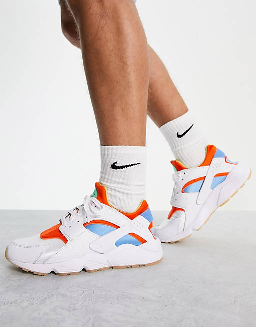 Sicilië samenkomen Onderstrepen Nike Air Huarache sneakers in white, orange and blue - WHITE | ASOS