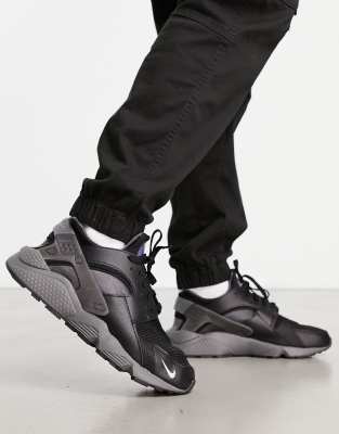 Nike huarache uomo nere e outlet bianche