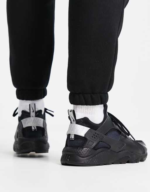 Huarache black outfit hotsell