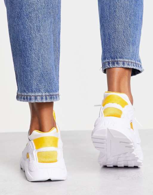 Huarache white best sale and gold